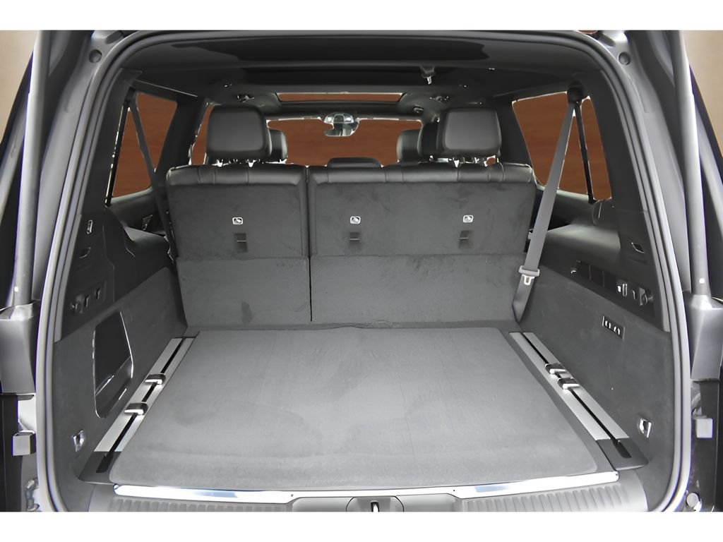 Used 2023 Black Jeep Base image 7