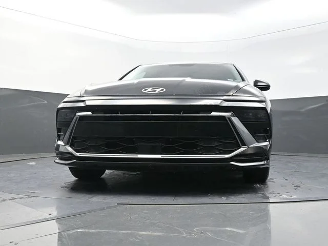Used 2024 Black Hyundai SEL image 32