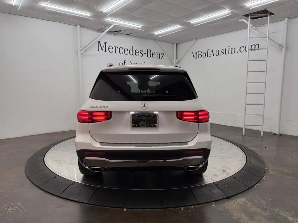 Used 2026 White Mercedes-Benz GLB 250 image 6