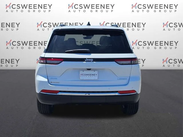 New 2026 Bright White Clear-Coat Exterior Paint Jeep Laredo image 4