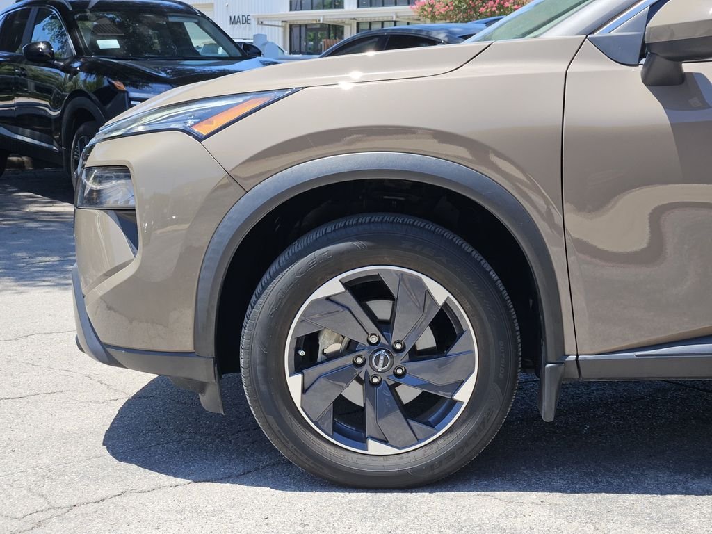 Certified Used 2024  Nissan SV image 9