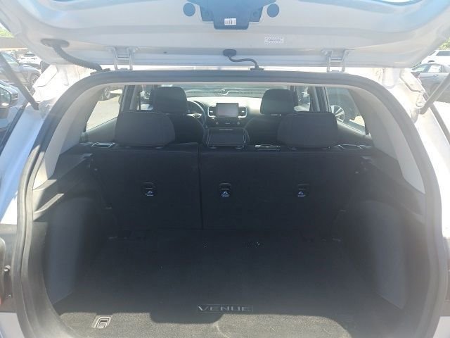 Used 2024 Silver Hyundai SEL image 5