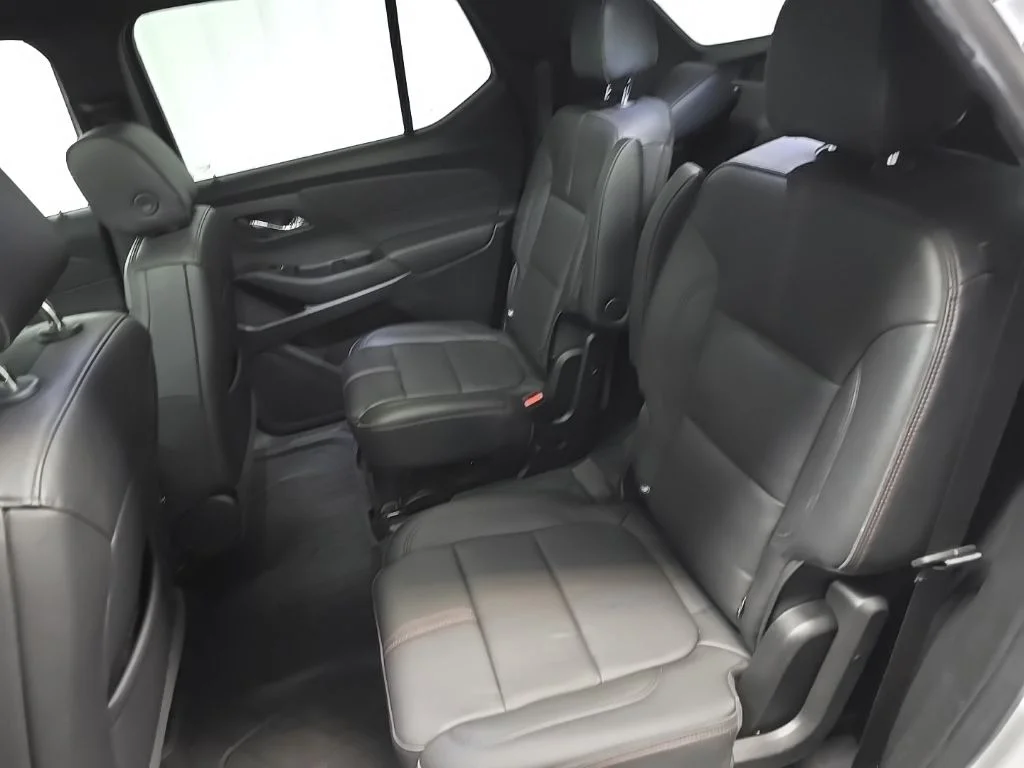 Used 2023 White Chevrolet RS image 32