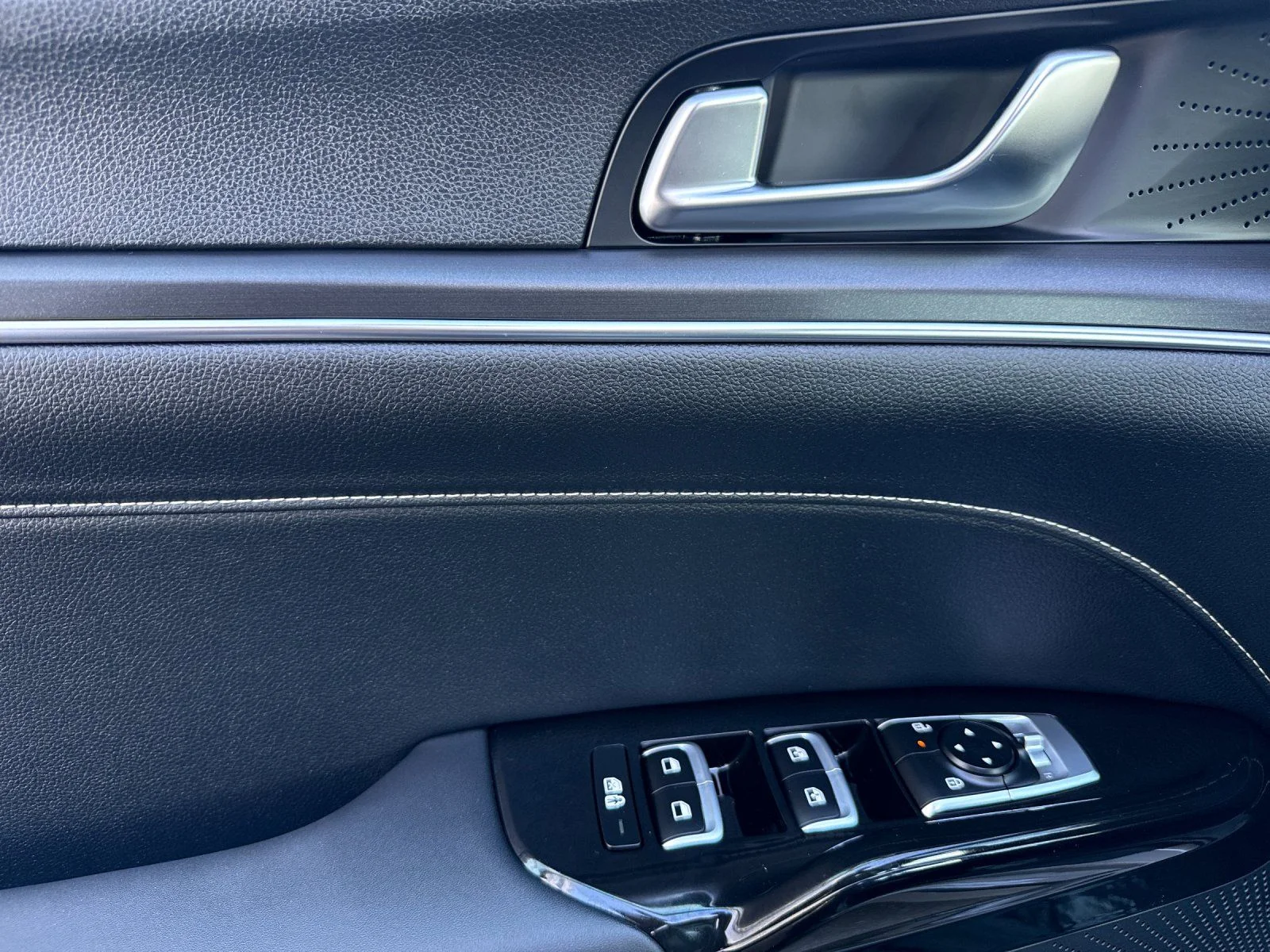 New 2026 Gray Kia GT-Line image 10
