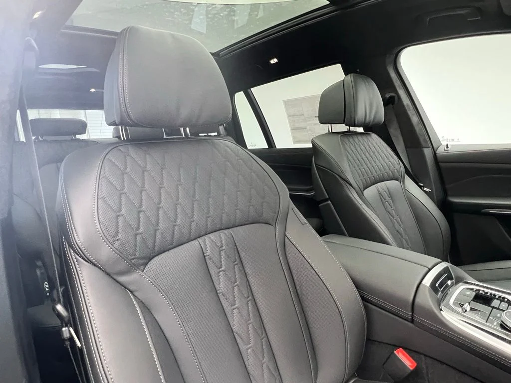New 2026 Skyscraper Grey Metallic BMW xDrive40i image 7