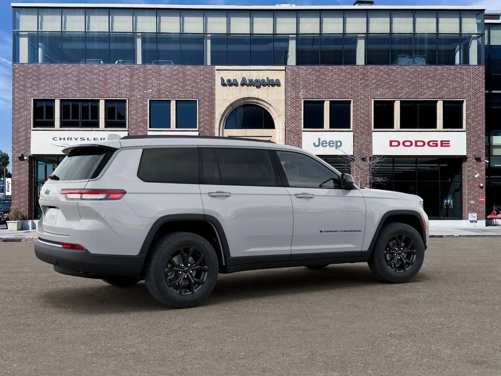 New 2026 Bright White Clear-Coat Exterior Paint Jeep Altitude image 4