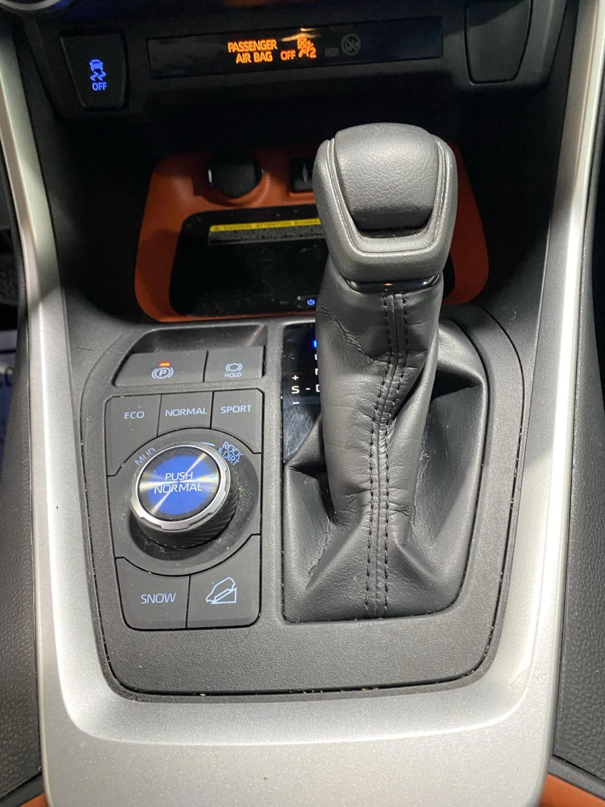 Used 2019 Ruby Flare Pearl Toyota Adventure image 29