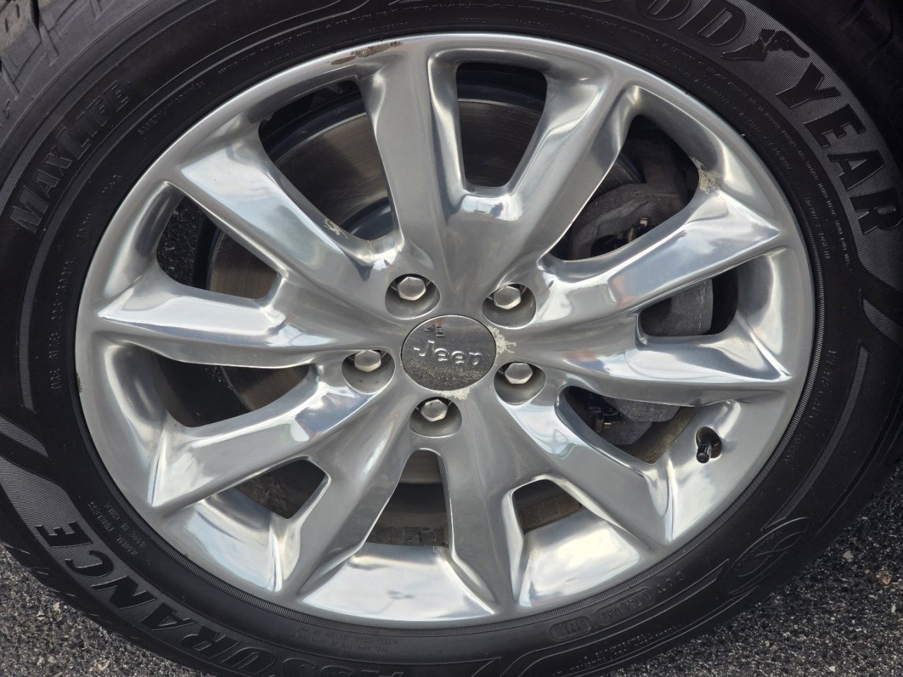 Used 2017 Red Jeep Limited image 8