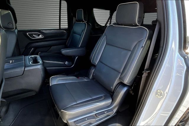 Used 2023 White GMC SLT image 22