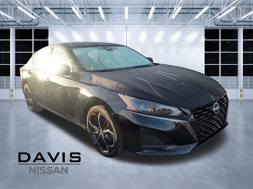 Used 2025  Nissan 2.5 SR image 1