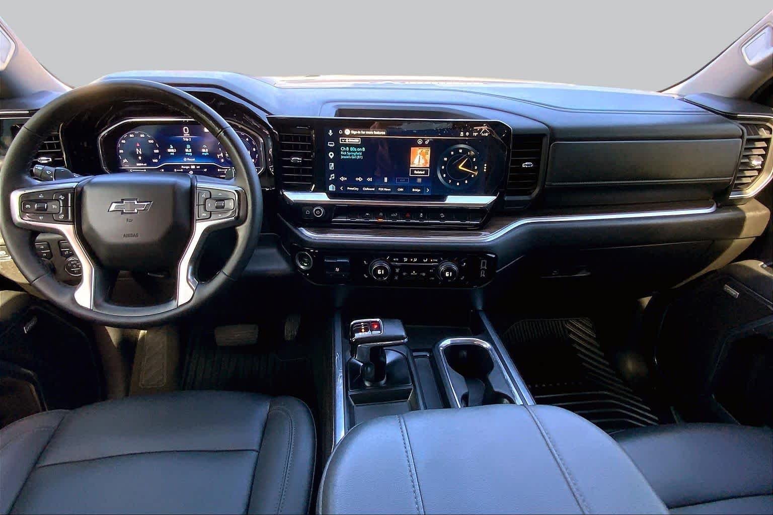 Used 2025 Summit White Chevrolet RST image 16
