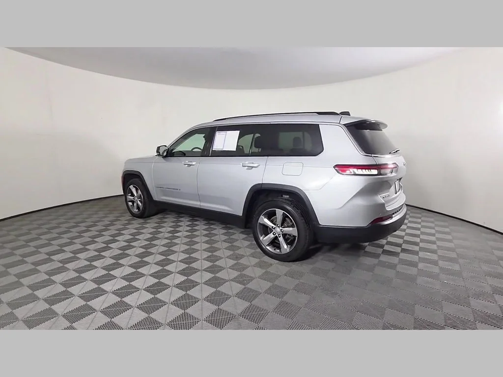 Used 2021 Silver Zynith Jeep Limited image 46