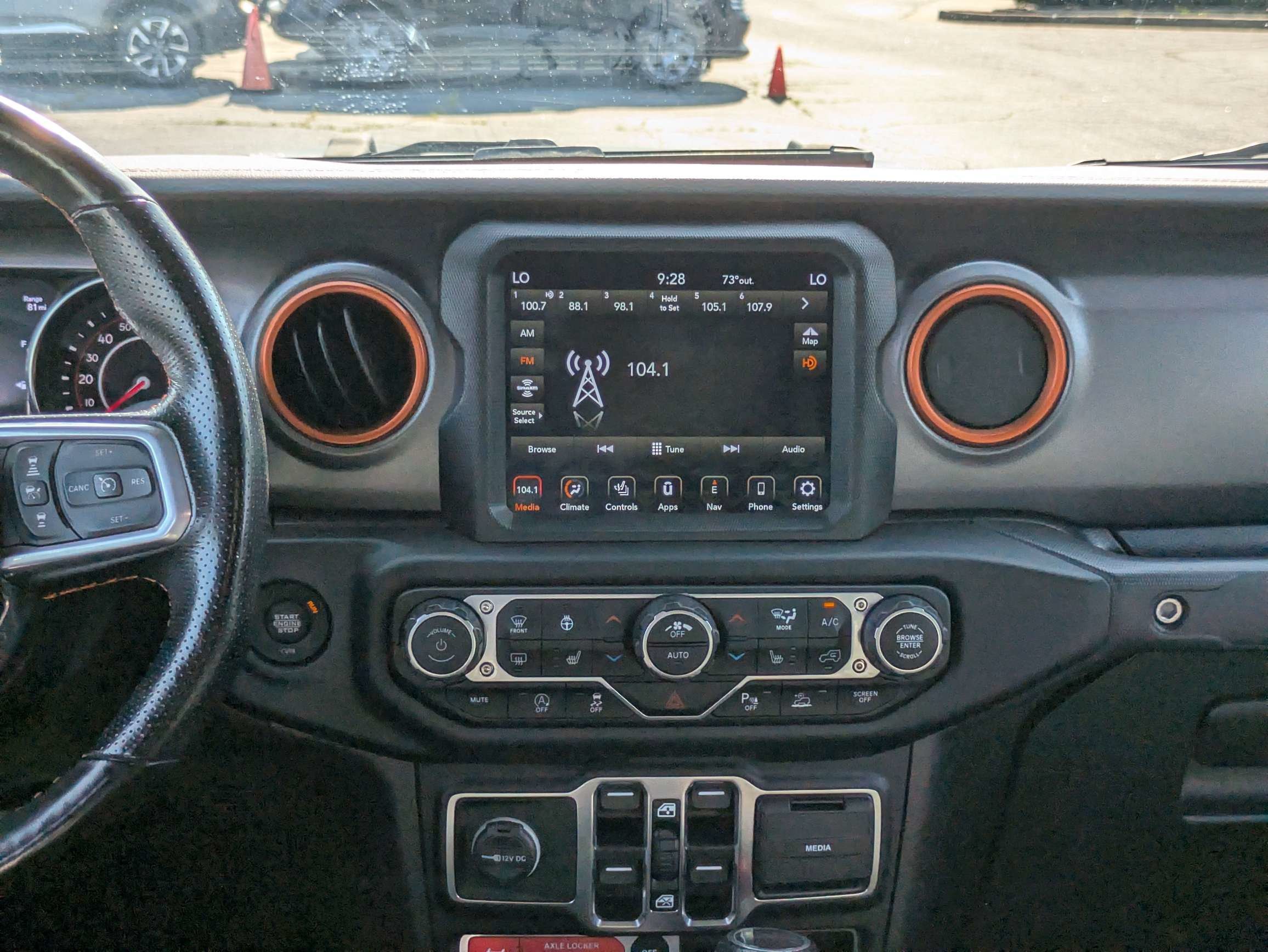 Used 2021 White Jeep Mojave image 14