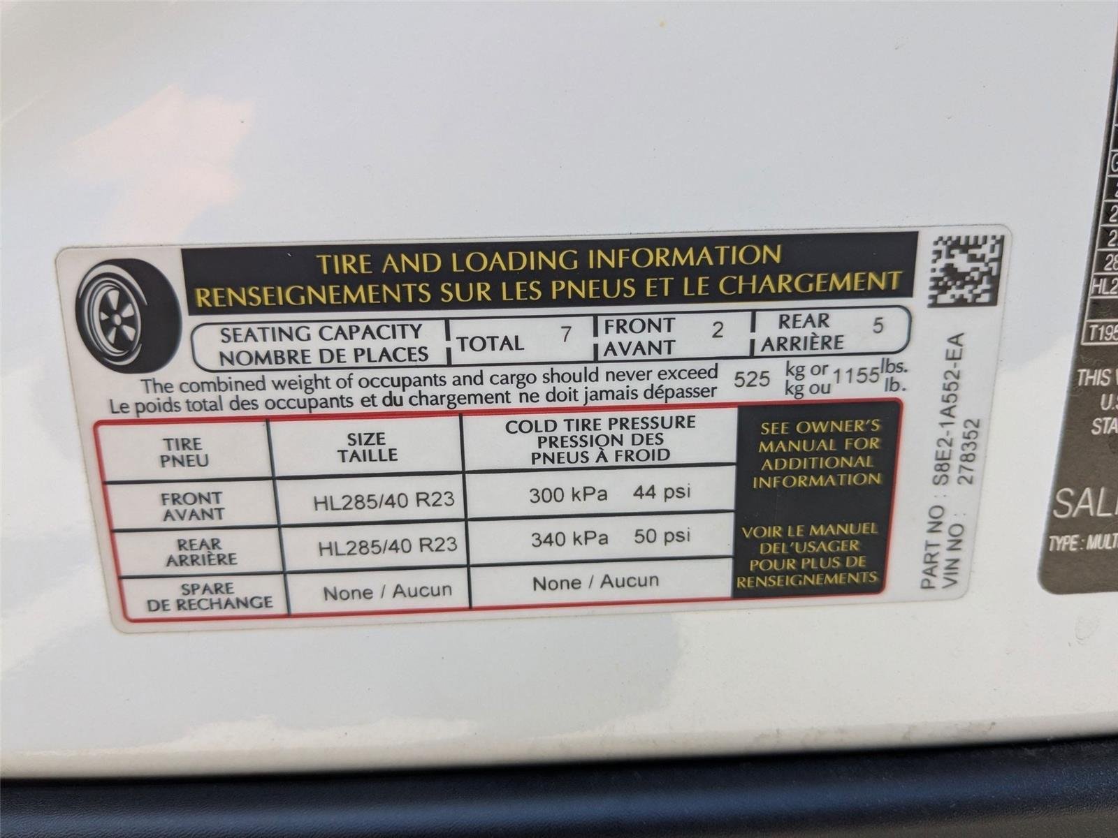 Used 2025 Fuji White Land Rover SE image 14