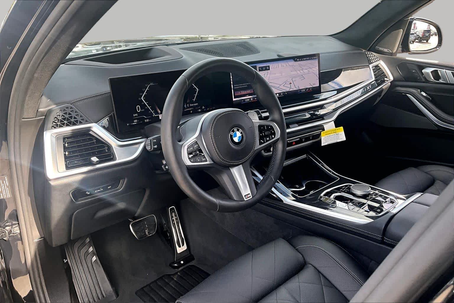Used 2025 Black Sapphire Metallic BMW xDrive40i image 18
