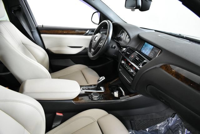 Used 2015 Black BMW xDrive35i image 17