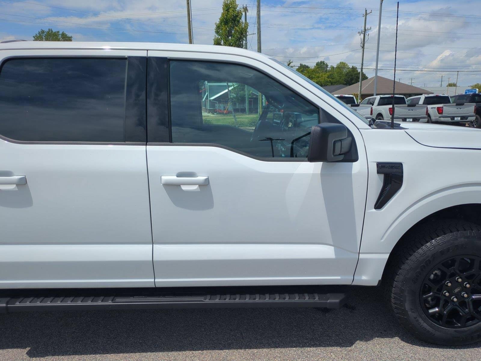 New 2026 Oxford White Ford XLT image 34