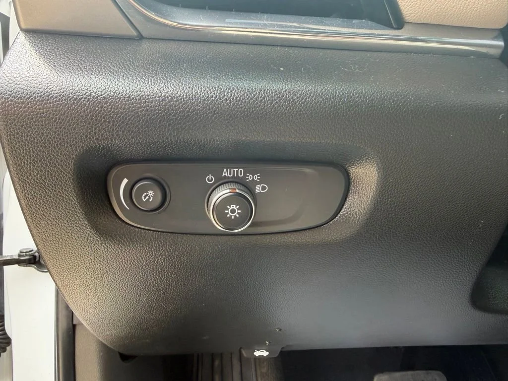 2023 Chevrolet Traverse 1LT - Photo 20