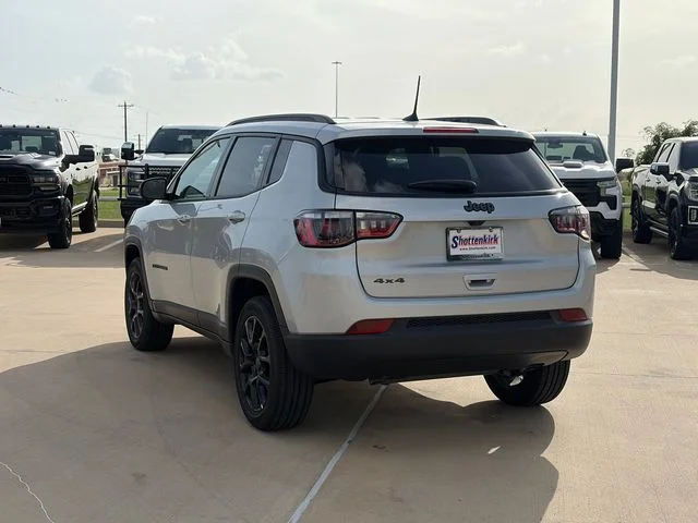 New 2026 Silver Zynith Metallic Clear-Coat Exterior Paint Jeep Latitude image 9