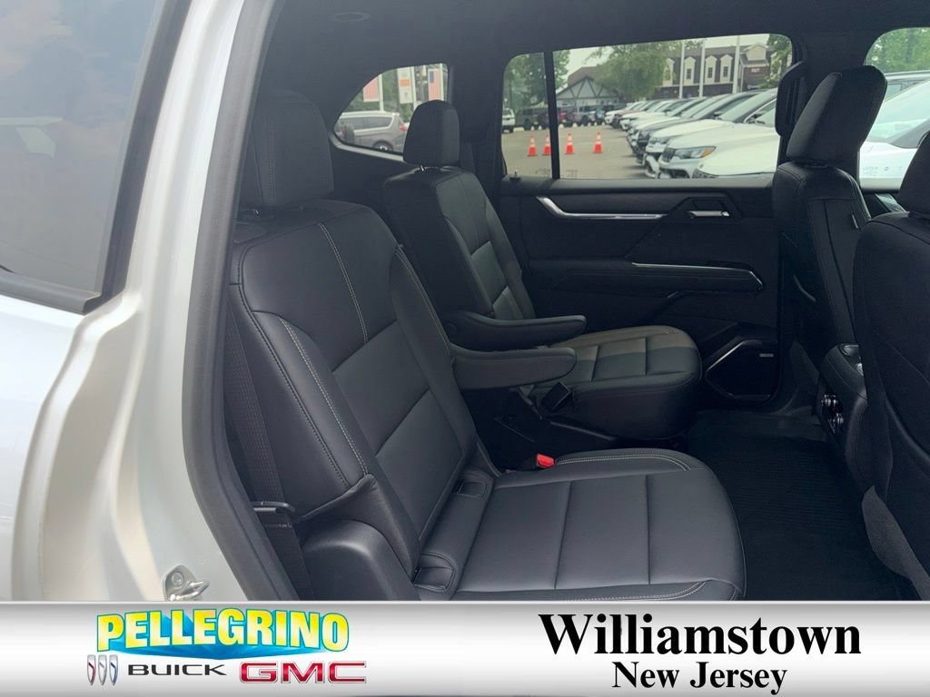 Used 2024 Summit White GMC Elevation image 14