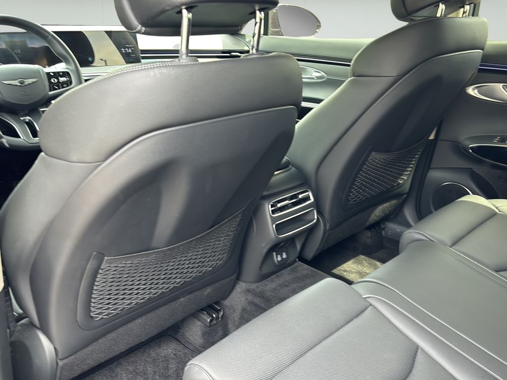 2026 GENESIS GV70 - Photo 17