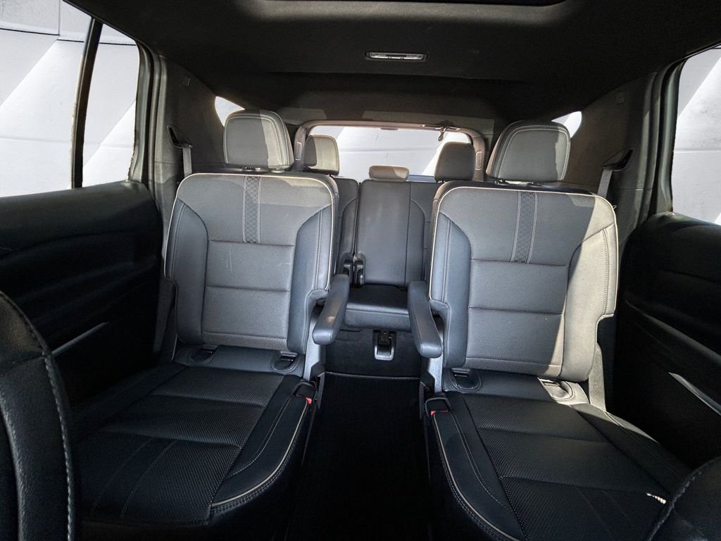 Used 2025 Blue Chevrolet High Country image 18