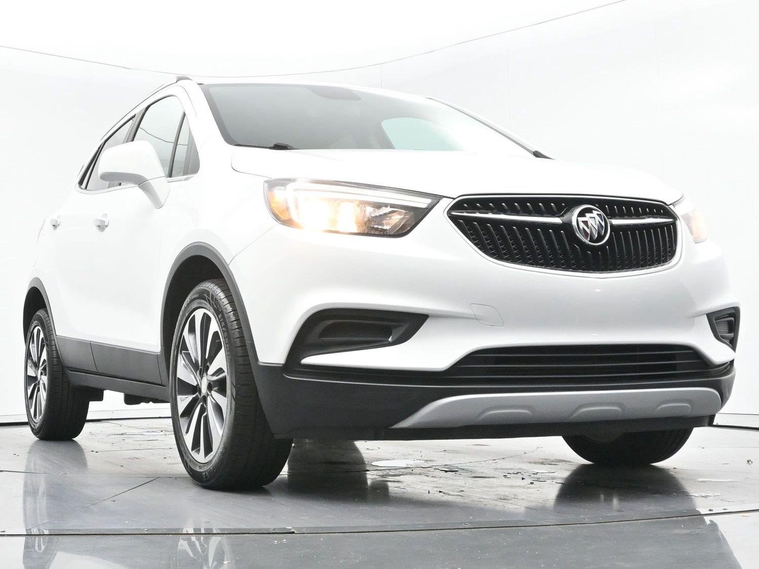 Used 2021 Summit White Buick Preferred image 40