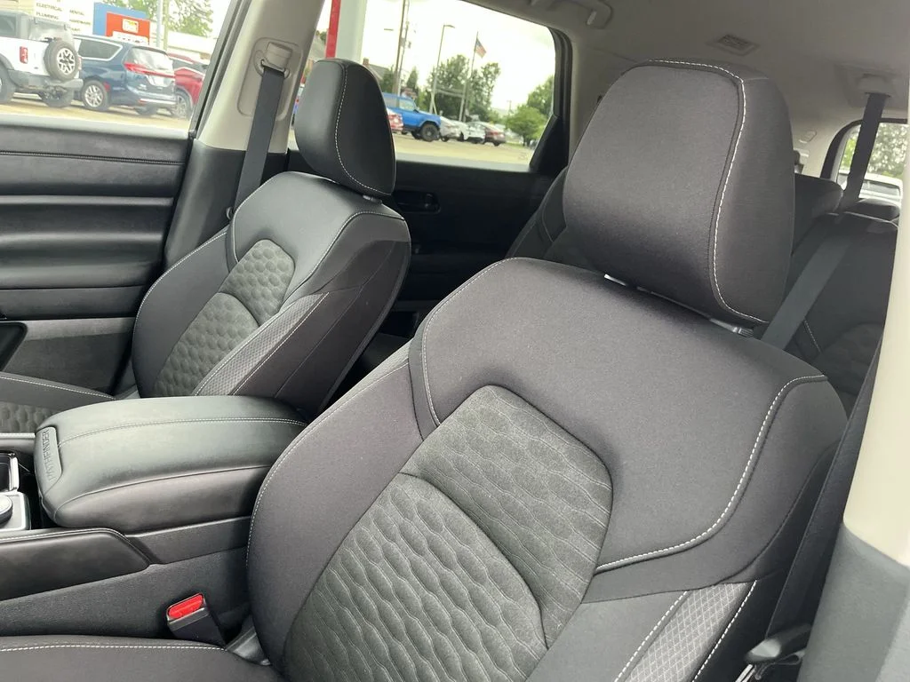Used 2024 Silver Nissan SV image 11