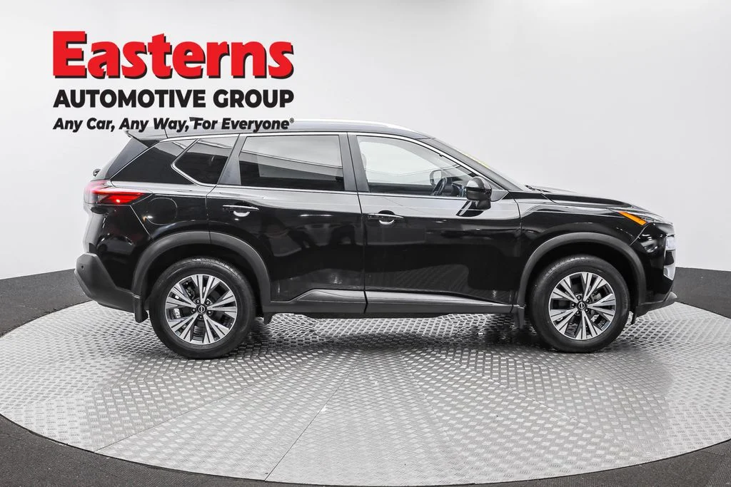 Used 2022 Black Nissan SV image 4