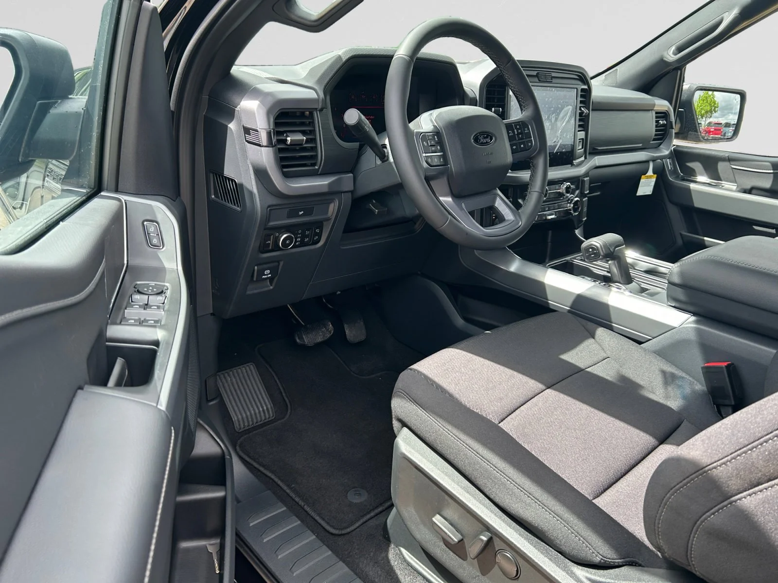 New 2026 Agate Black Metallic Ford XLT image 13