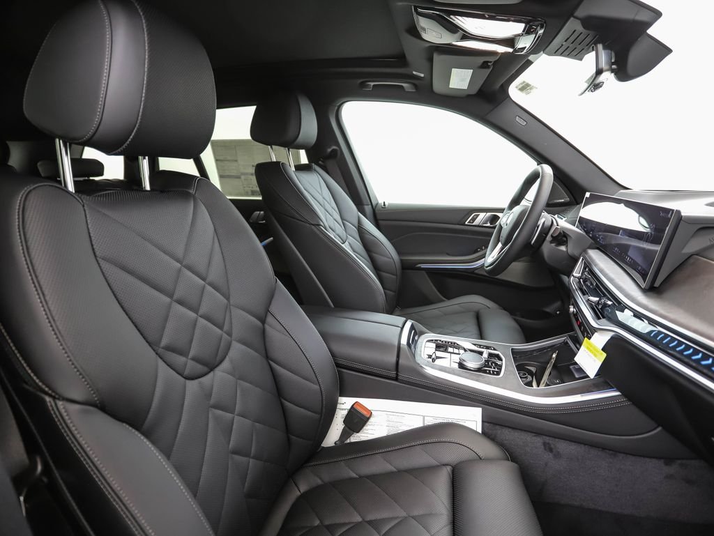 New 2026 Gray Metallic BMW xDrive50e image 31