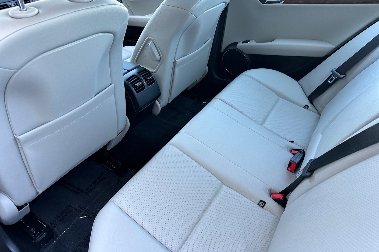 Used 2009 Silver Mercedes-Benz C 300 image 12