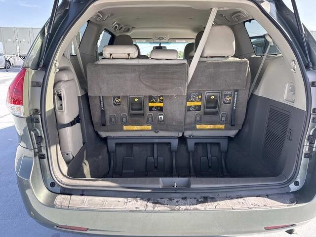 Used 2014 Cypress Pearl Toyota LE image 22