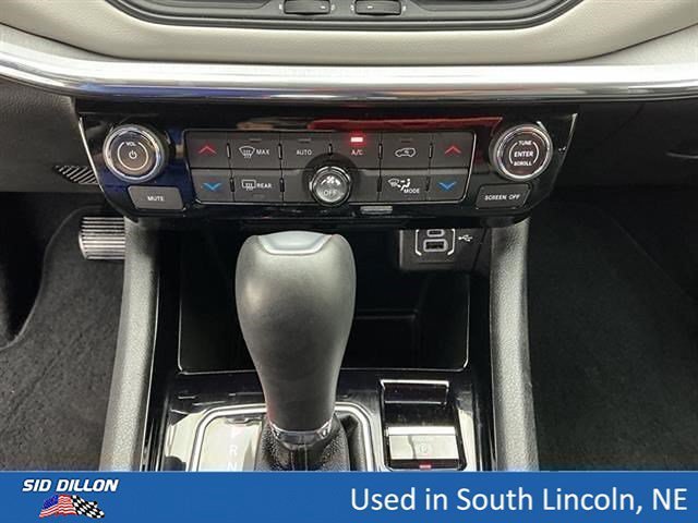 Used 2024 Bright White Clea Jeep Limited image 11