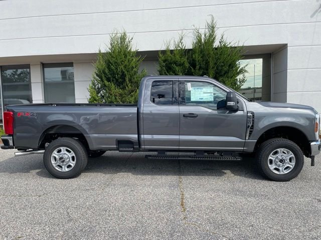 New 2026 Carbonized Gray Metallic Ford F-350® XLT image 7