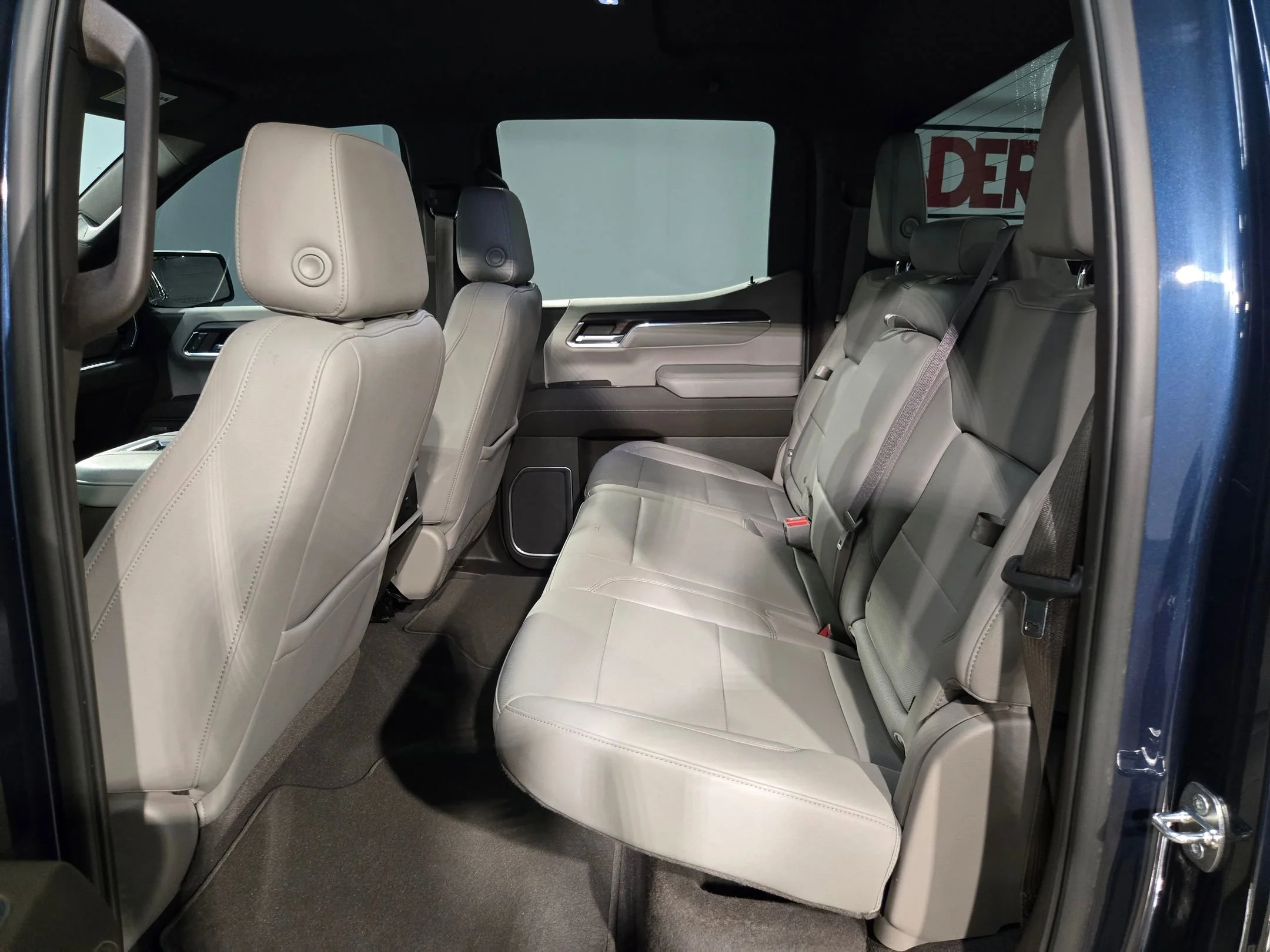 Used 2022 Pacific Blue Metallic GMC SLT image 35