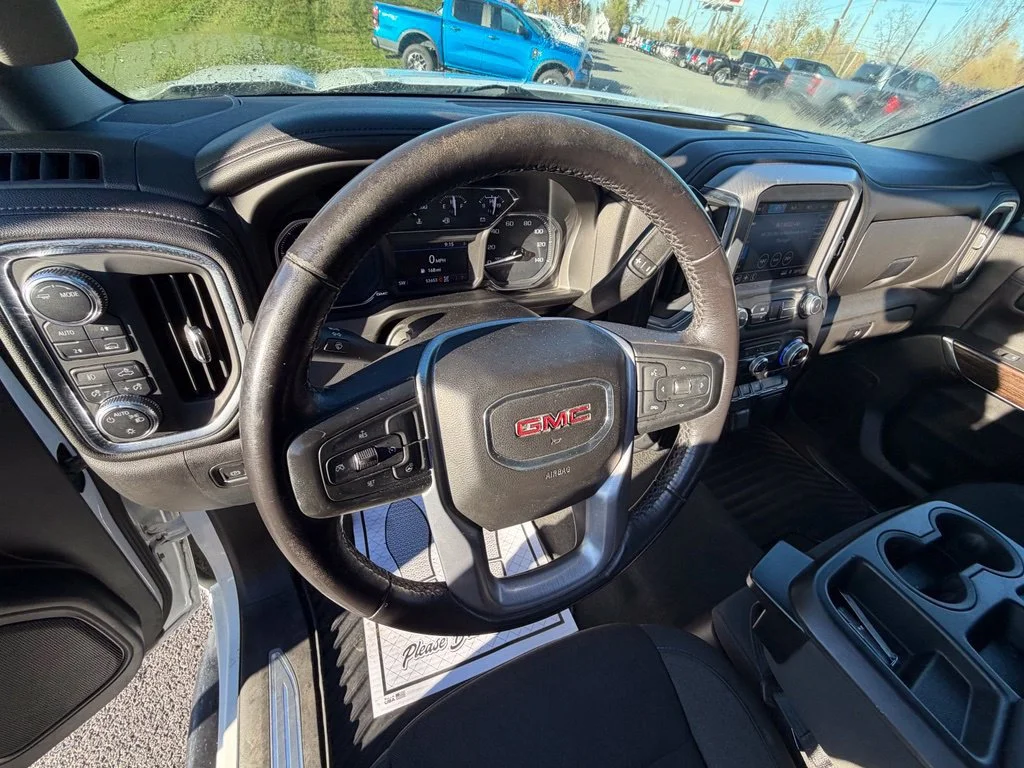 Used 2021 SUMMIT WHITE GMC Elevation image 12