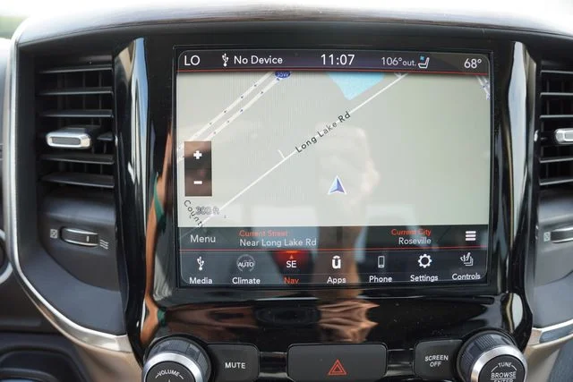 Used 2020  Ram Laramie image 6
