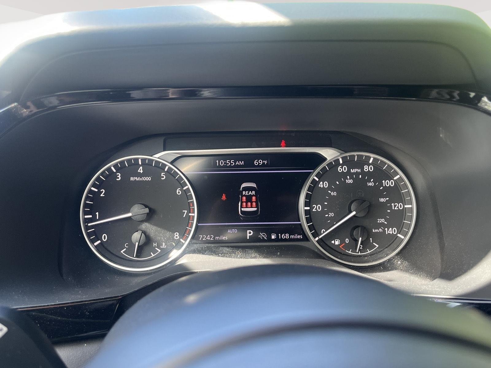 Used 2025 Glacier White Nissan Rock Creek image 28