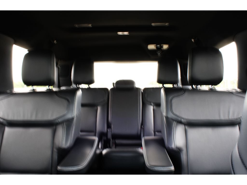 New 2027 Marsh Gray Ford Platinum image 20
