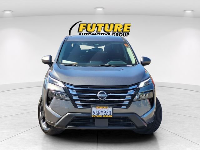 Used 2024 Gray Nissan SV image 2