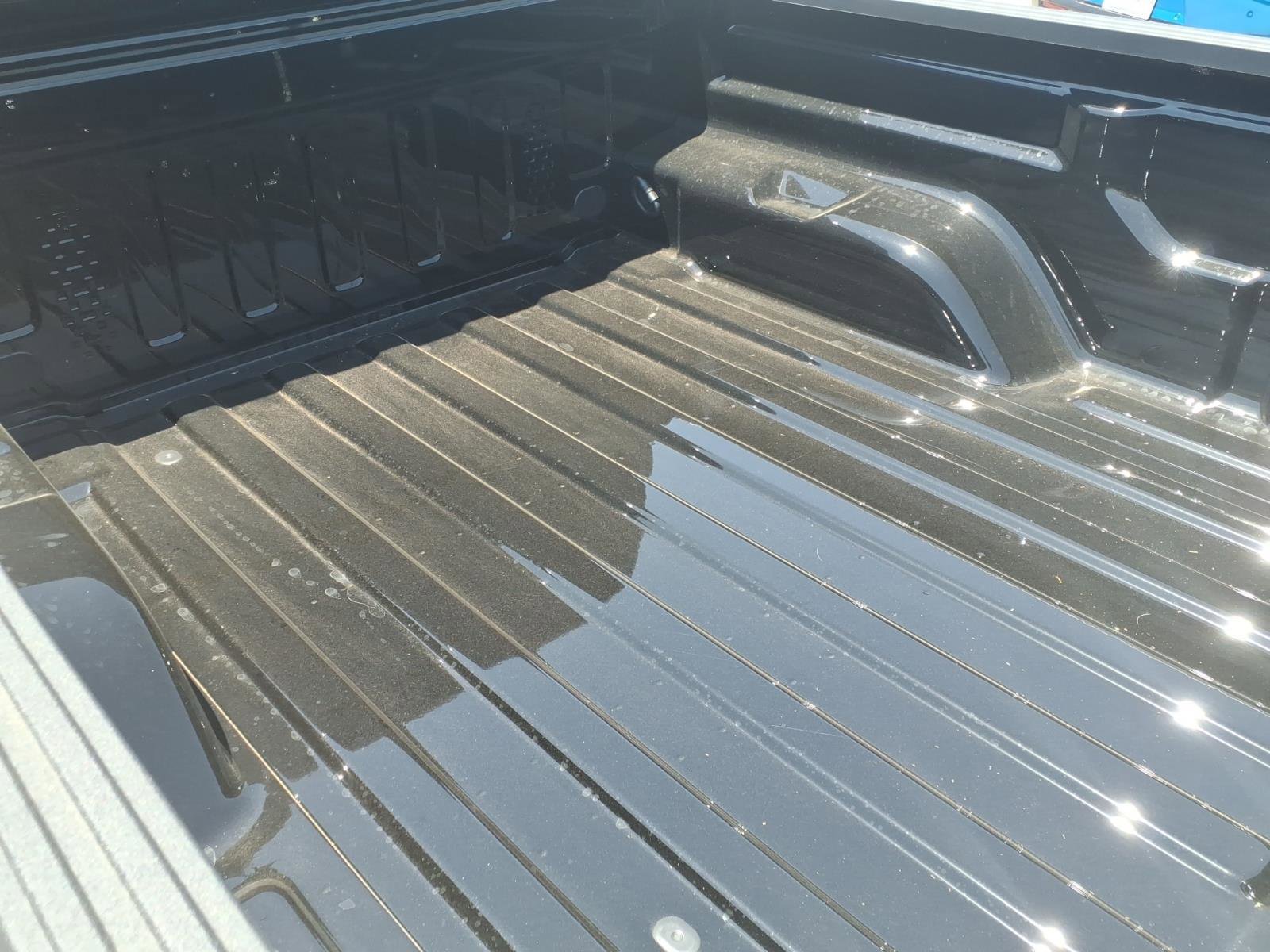 New 2026 Black Clear-Coat Exterior Paint Jeep Mojave image 5