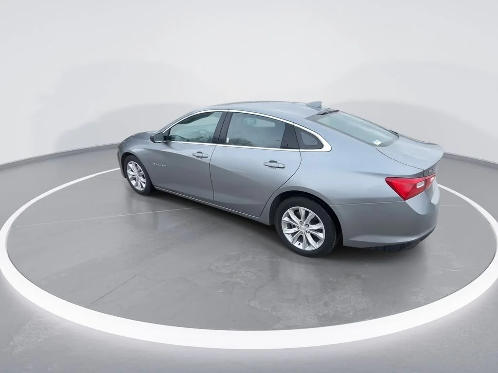 Used 2024 Gray Chevrolet LT image 6