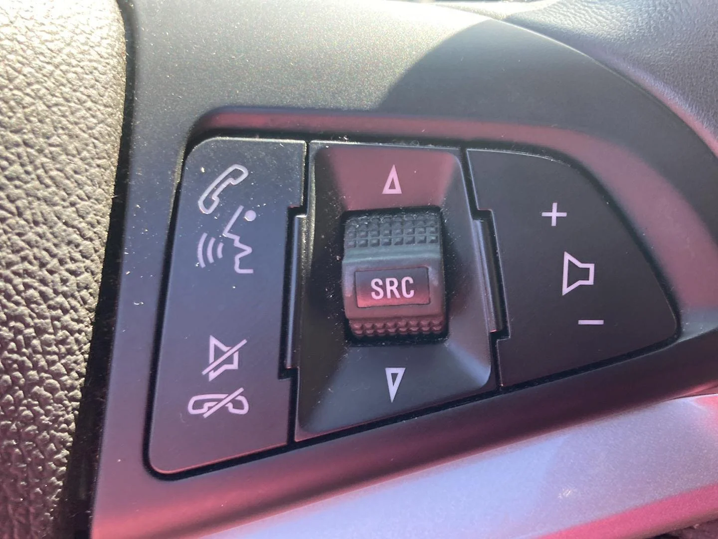 Used 2019 MOSAIC BLACK METALLIC Chevrolet LT image 15