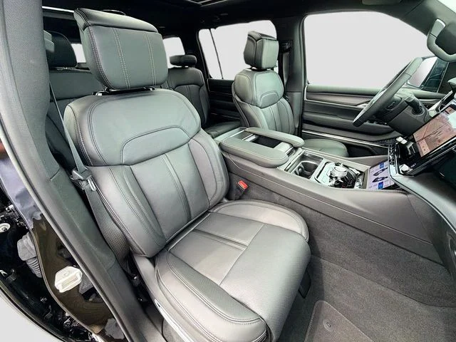 New 2026 High Gloss Black Exterior Paint Jeep Summit Obsidian image 30