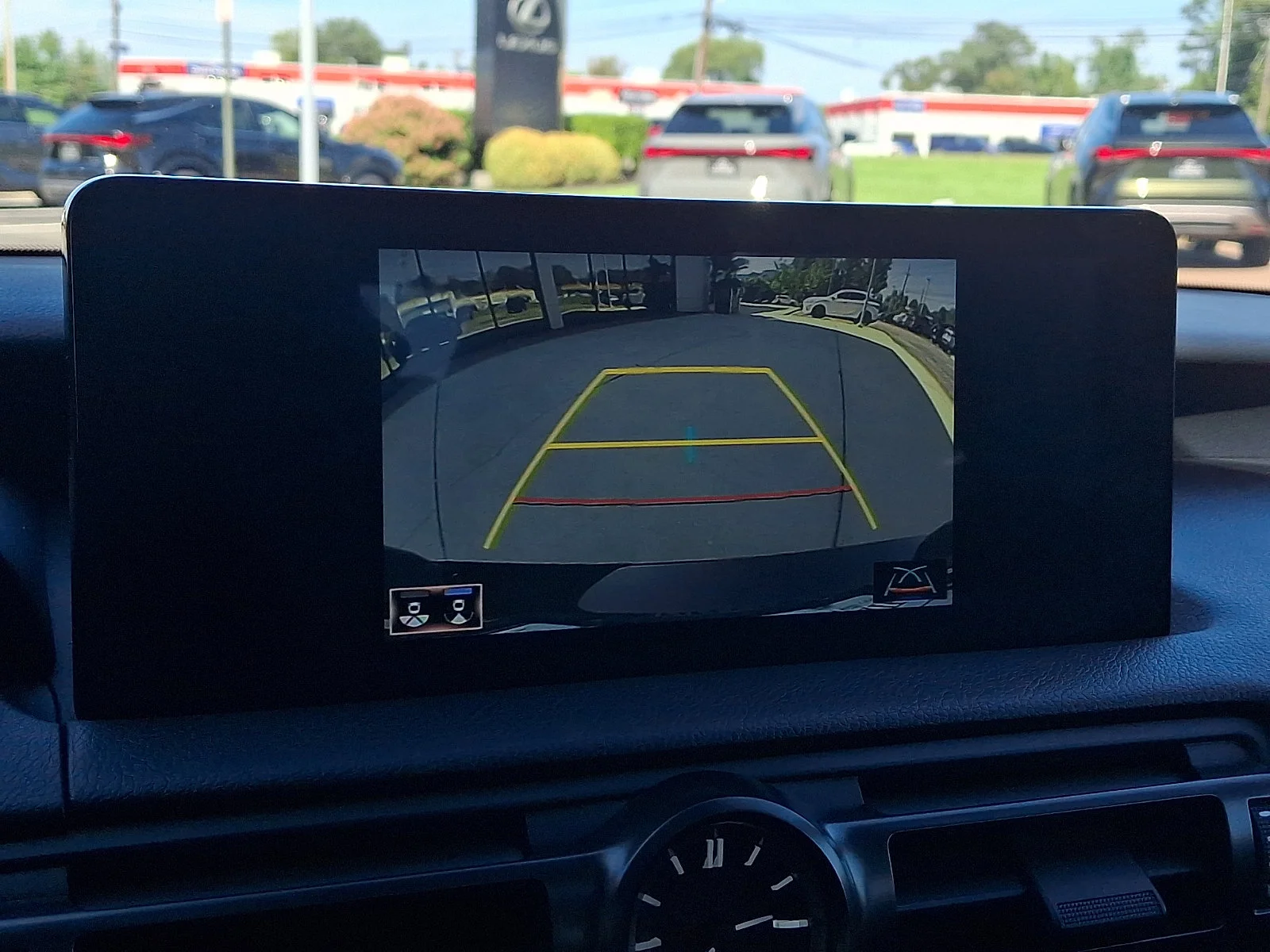 Certified Used 2025 CAVIAR Lexus  image 16