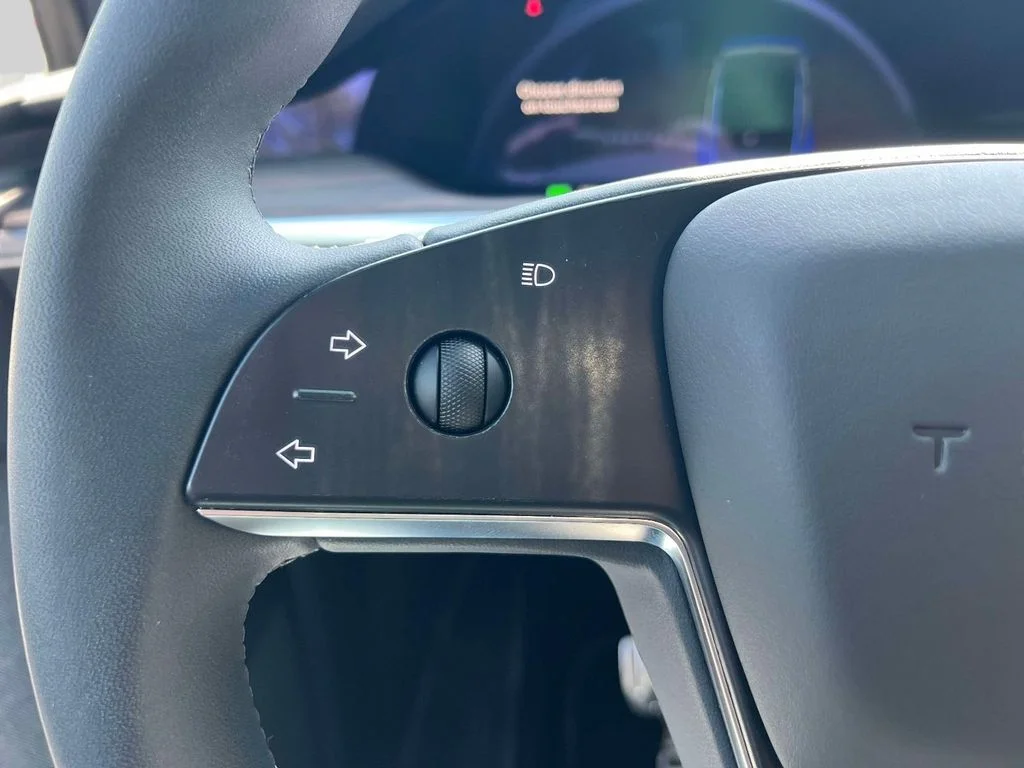 Used 2023 Blue Tesla Standard Range image 26