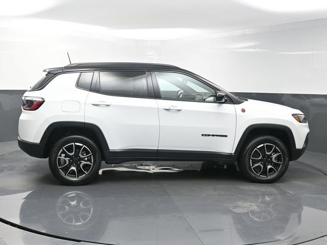 2025 Jeep Compass Trailhawk - Photo 8