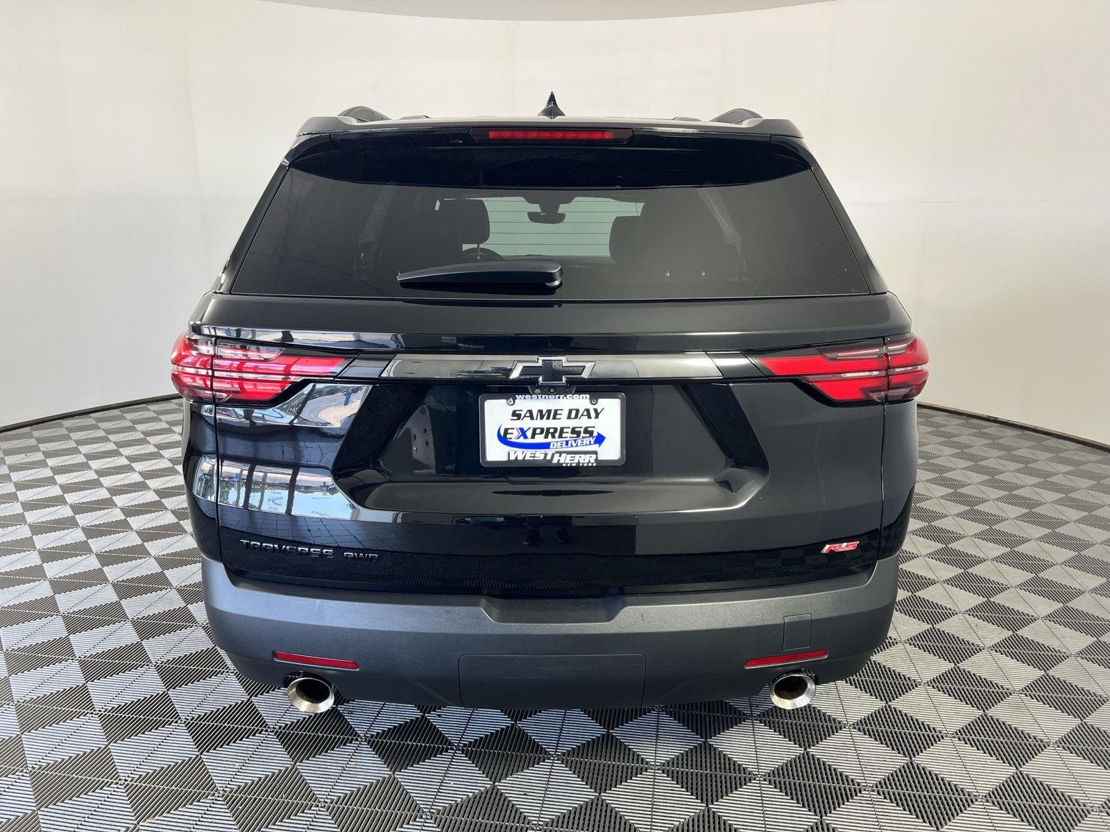 Used 2023 Mosaic Black Metallic Chevrolet RS image 11