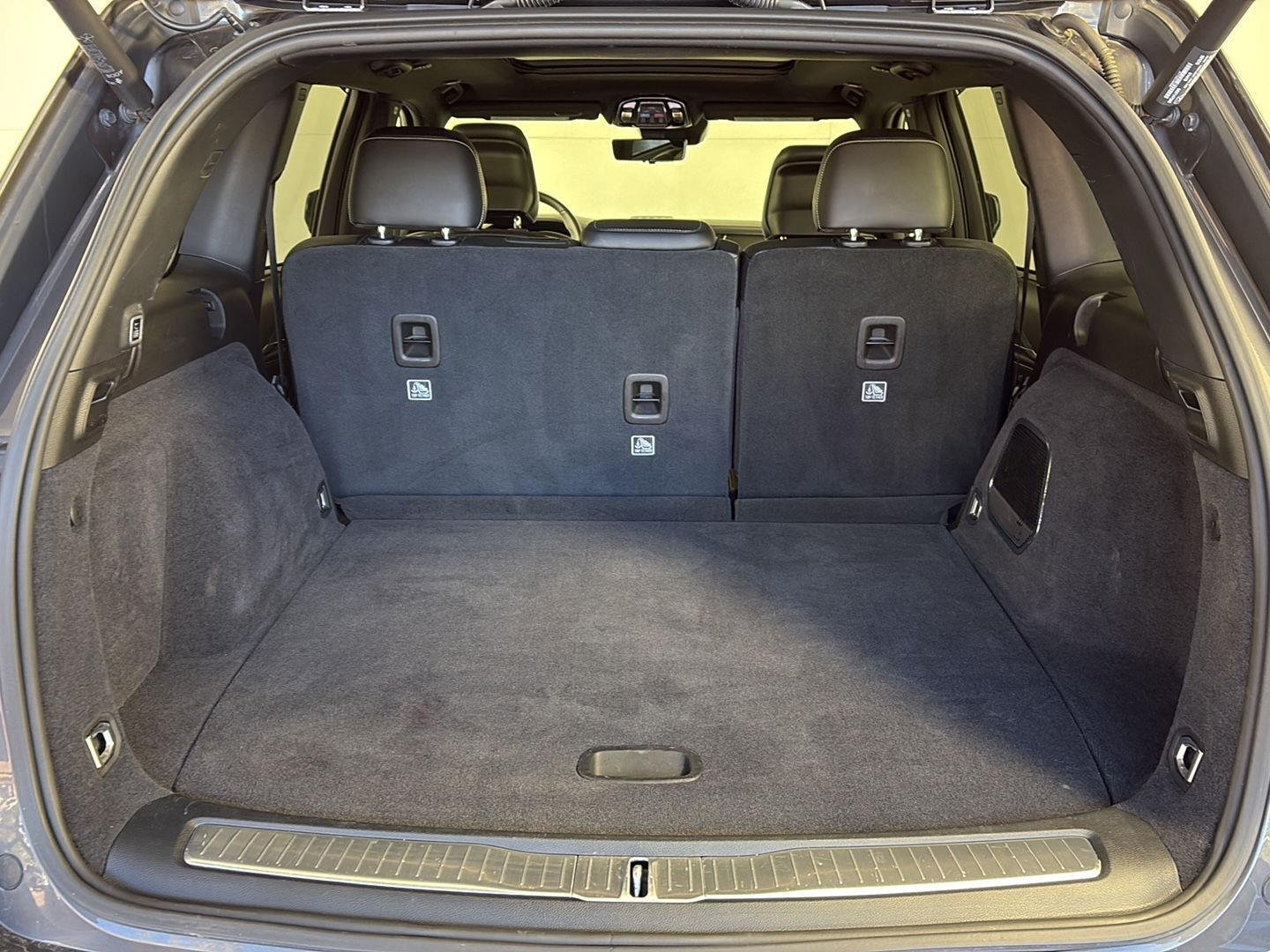 Used 2023 Baltic Gray Metallic Clearcoat Jeep Overland image 10